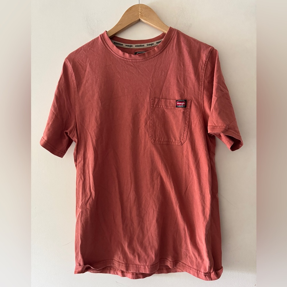 Wrangler Men’s Salmon Pink Pocket Tee